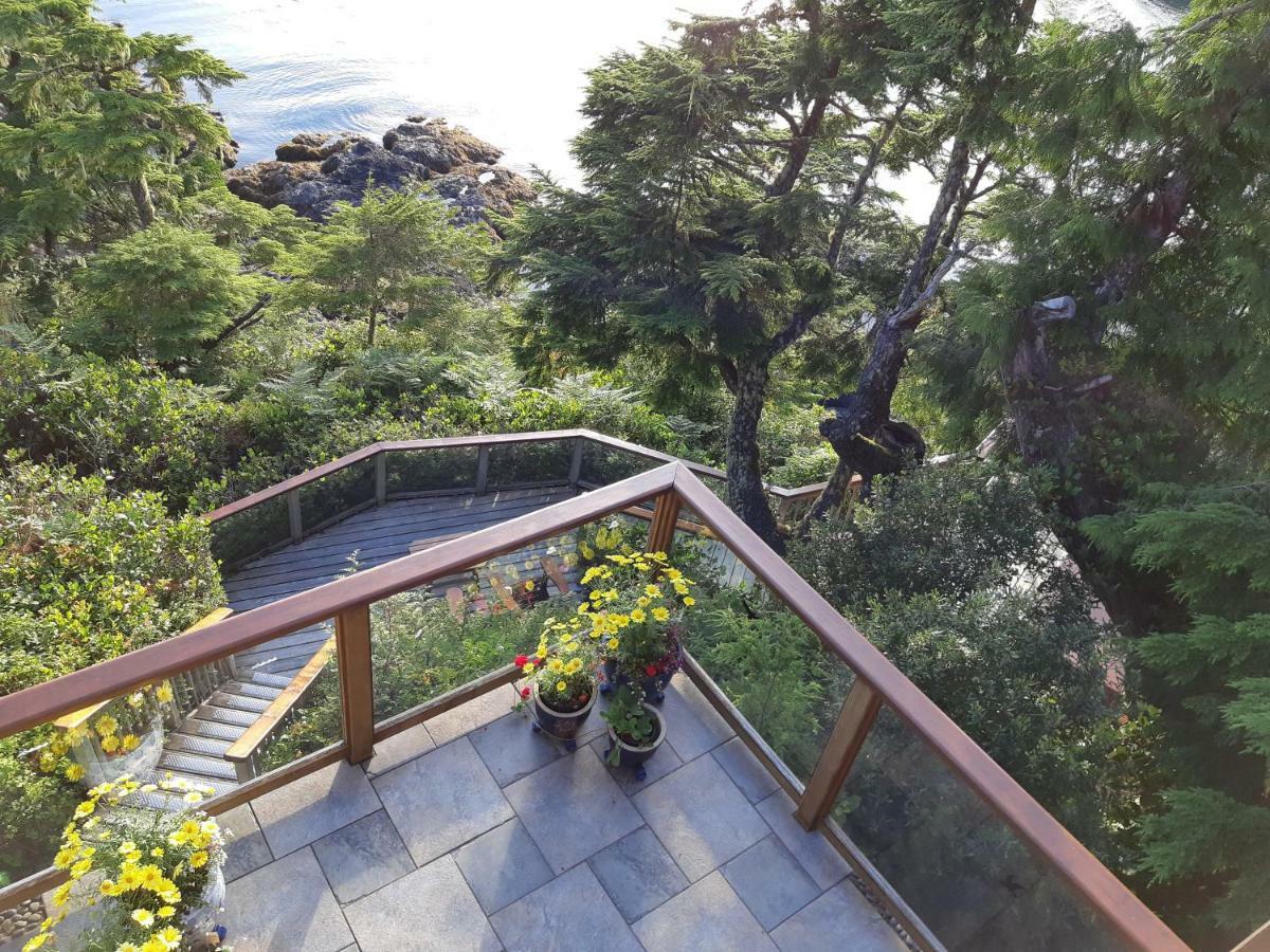 Reef Point Oceanfront Bed And Breakfast Ucluelet Eksteriør bilde